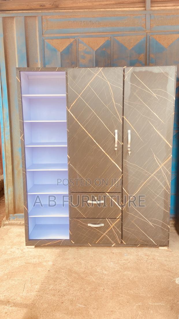 Shoe Rack With Wardrobe · Photo 3