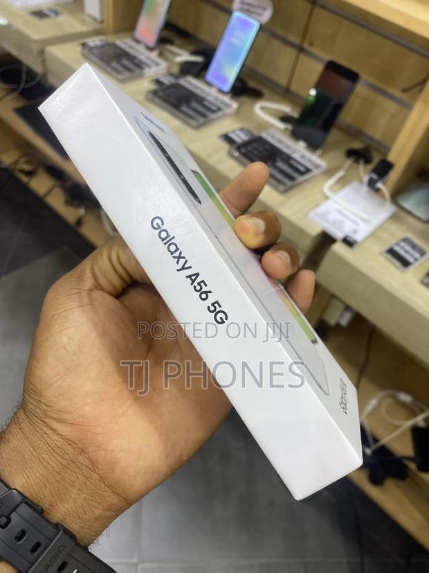 New Samsung Galaxy A56 128 GB Gray photo 2