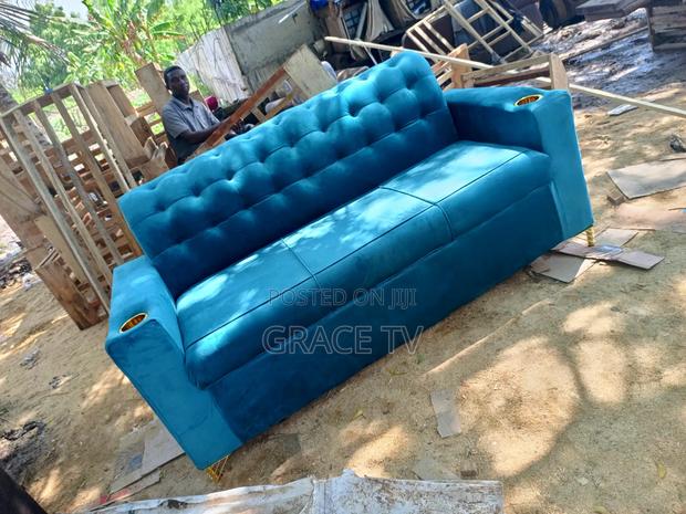 Neat and Quality 3in1 Sofa · Photo 4