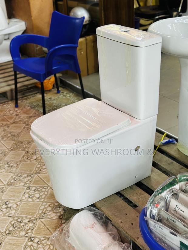 Luxury/Modern Water Closet Two Piece · Photo 4