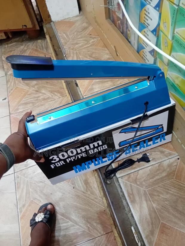Impulse Sealer Machine · Photo 2