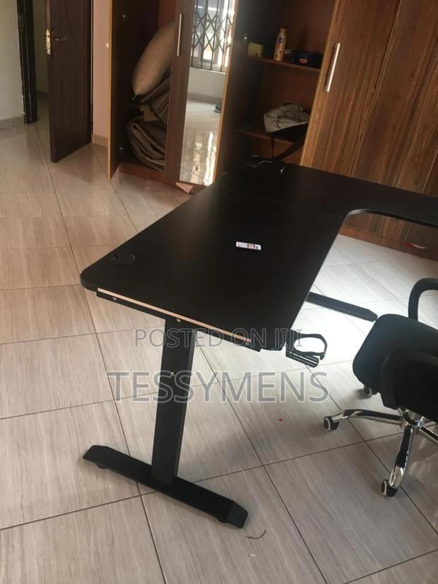 L Shaped Table With RGB photo 2