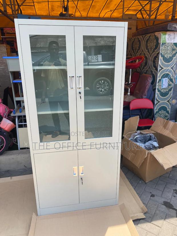 Half Glass Filing Cabinet (Steel) · Photo 3