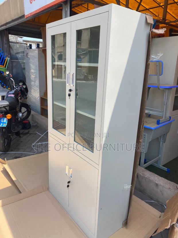 Half Glass Filing Cabinet (Steel) · Photo 4