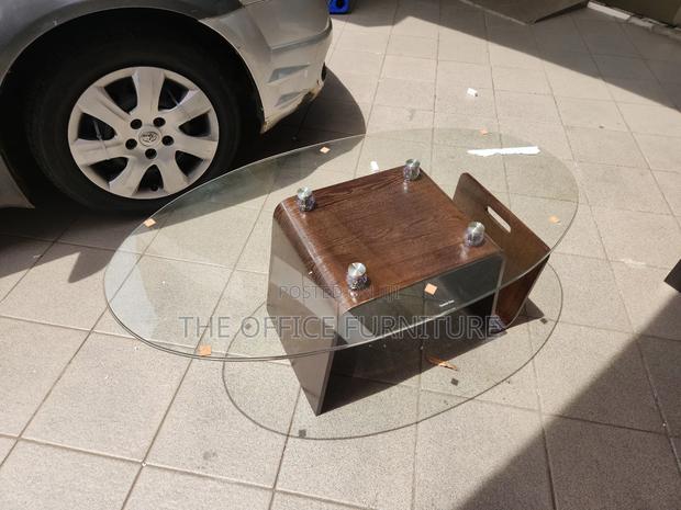 Center Table With Curved Stand · Photo 4