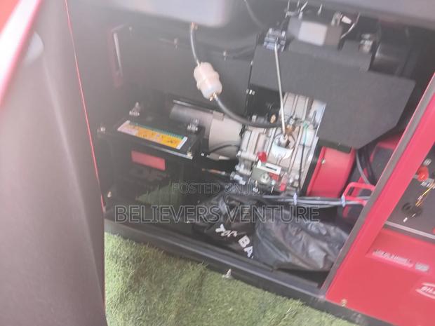 Perkins Authentic Three Phase Generator 18000w Generator · Photo 1