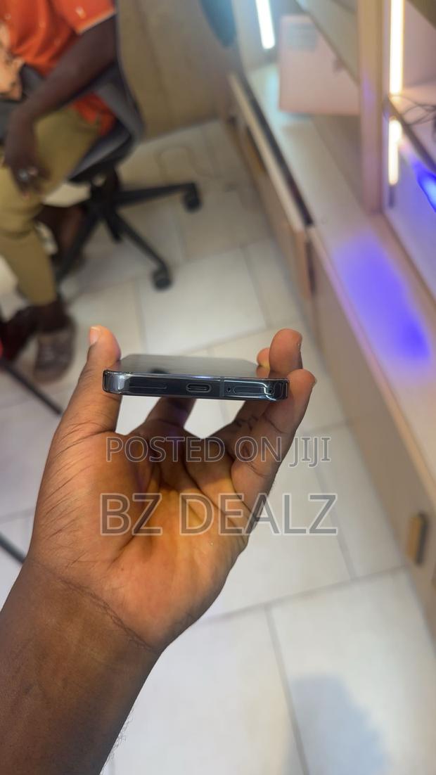 Google Pixel 9 Pro 256 GB Black photo 4