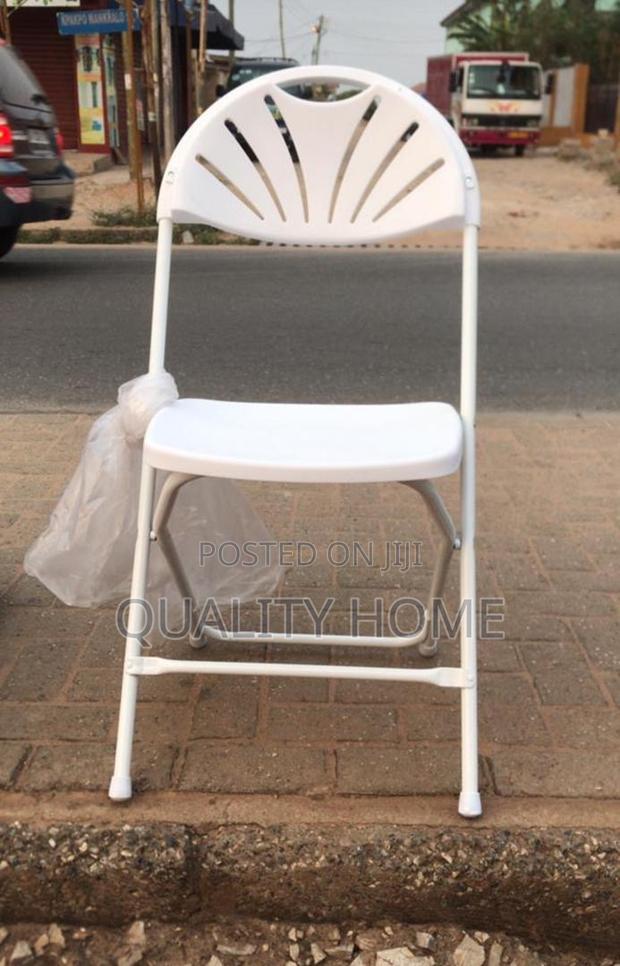 Event Chair/ Fan Back · Photo 3
