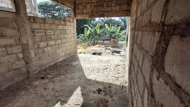 Roadside Property For Sale In Kumasi photo 5