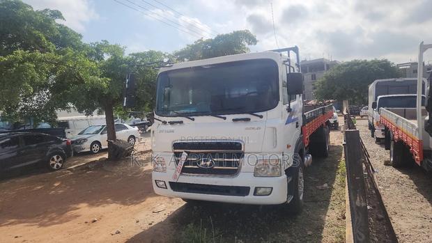 Hyundia Gold 14 Ton photo 3