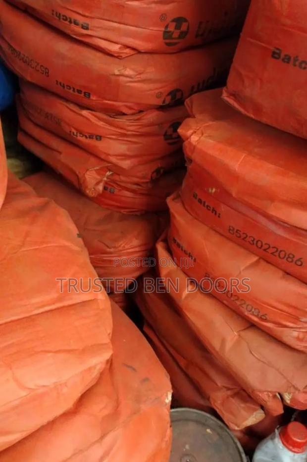 Red Iron Oxide Color Pigment for Construction Works · Photo 2