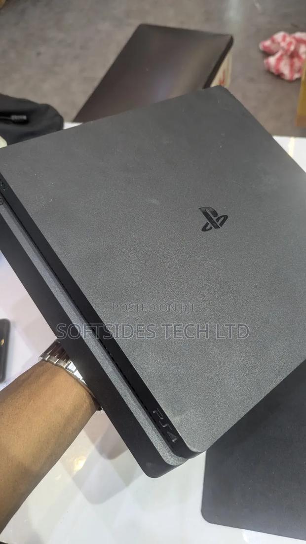 Sony Ps4 Slim Jailbreaked With 14 Hot Games Home Used