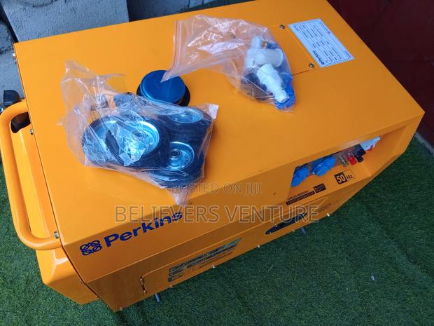 Power on the Go Generator Perkins Perkins Generator 10kva · Photo 1