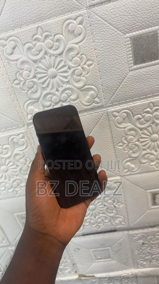 Apple iPhone 14 Pro 128 GB Black photo 2