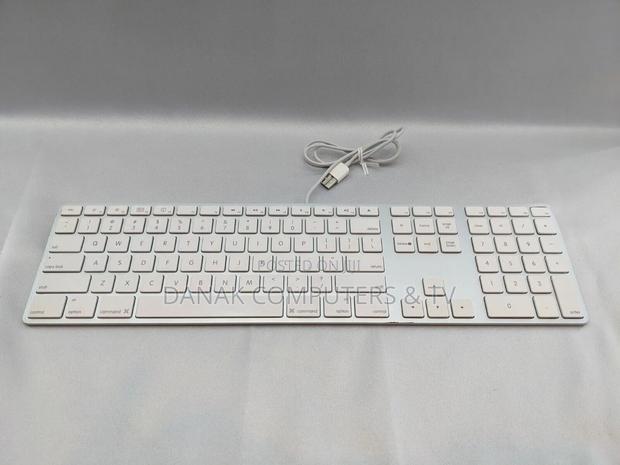 Apple Wired Keyboard A1243 · Photo 2