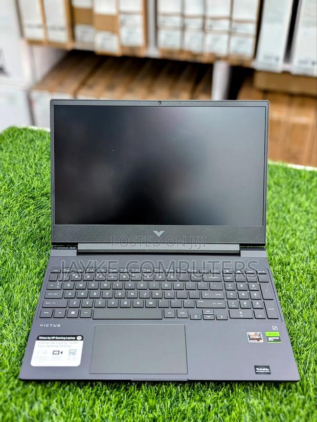 New Laptop HP Victus 15 16GB AMD Ryzen 5 SSD 512GB