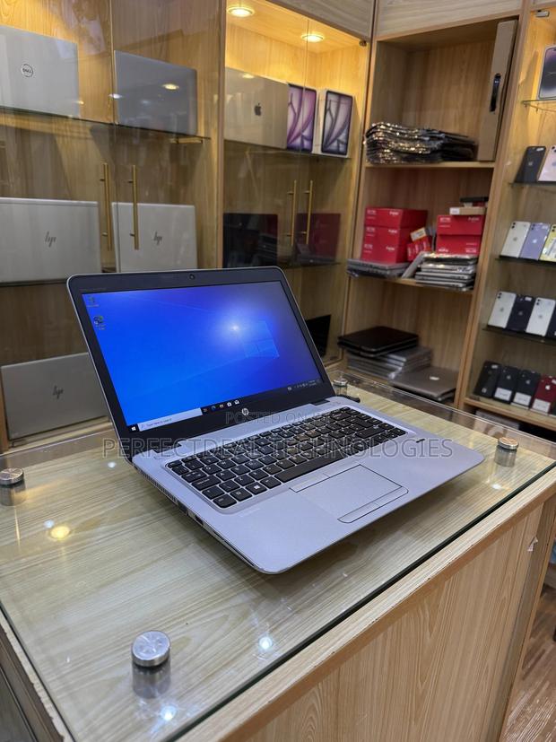 New Laptop HP EliteBook 840 G3 8GB Intel Core i5 SSD 256GB photo 2