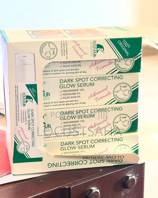 Dark Spot Correcting Glow Serum · Photo 2