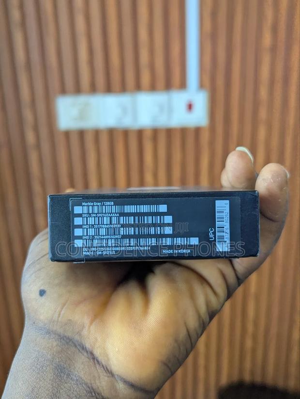 New Samsung Galaxy S24 128 GB