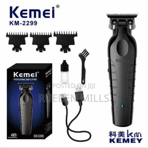 Barbers Favorite Sharp Razor Skin Barbering Machine Detailer · Photo 2
