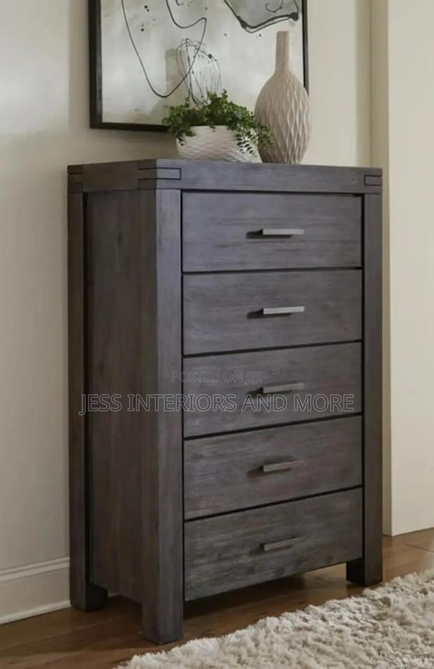 5- Drawer Solid Wood Dresser · Photo 3