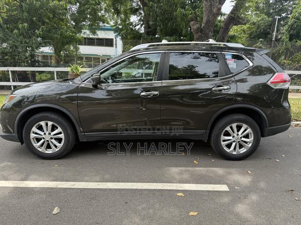 Nissan Rogue SV AWD 2016 Green photo 7