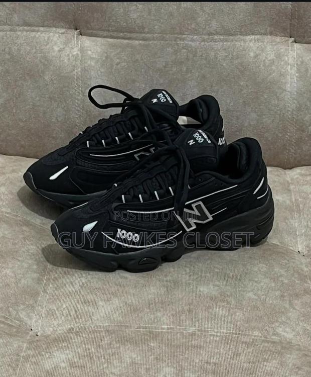 New Balance 1000 Black · Photo 4