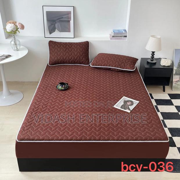 Breathable and Waterproof. Our Mattress Cover Provides(King · Photo 2