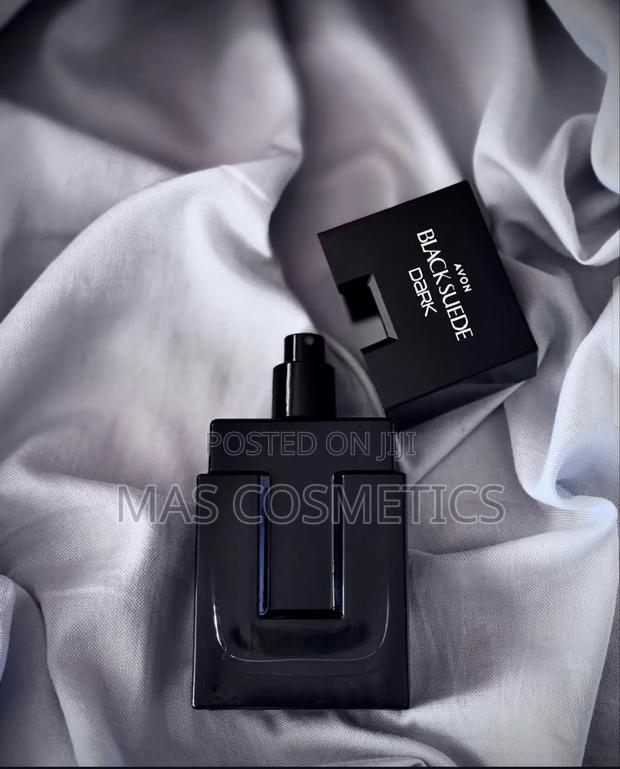 Avon Black Suede Dark Perfume · Photo 2