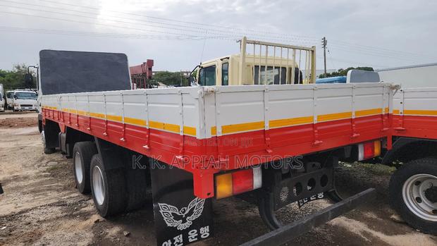 Hyundia 5 Tons New Type Double Axles photo 6