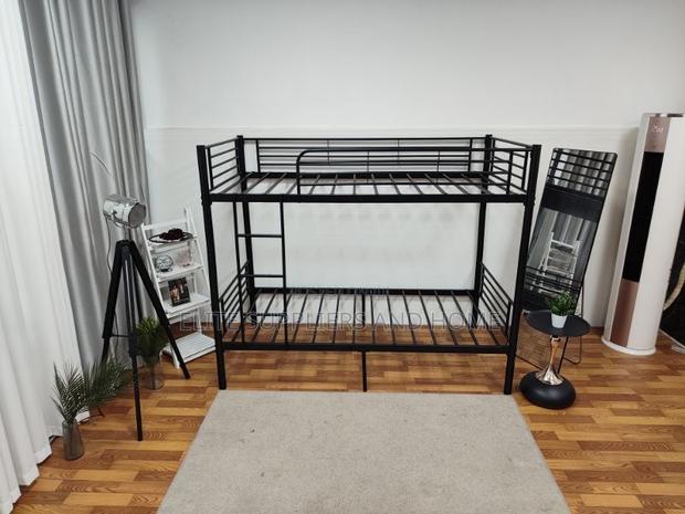 Metal Bunk Bed / Twin Bed photo 3