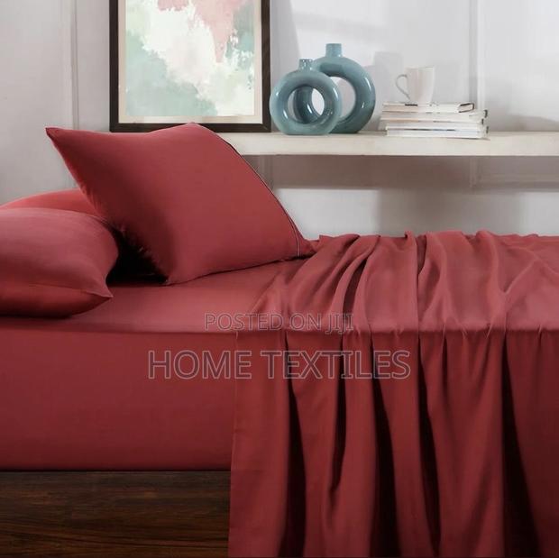 2 Wine Bedsheet and 4 Pillow Cases · Photo 2