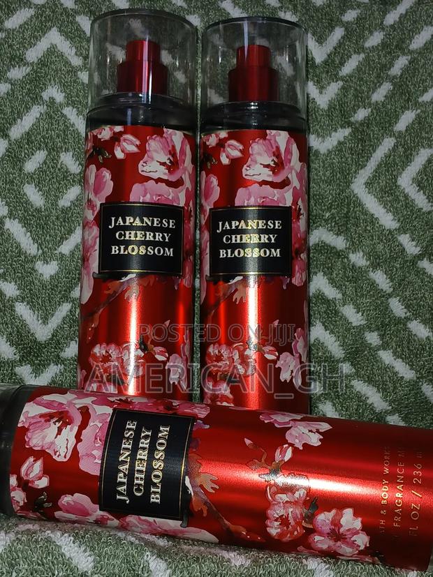 Bath and Body Works(Japanese Cherry Blossom) Splash · Photo 2