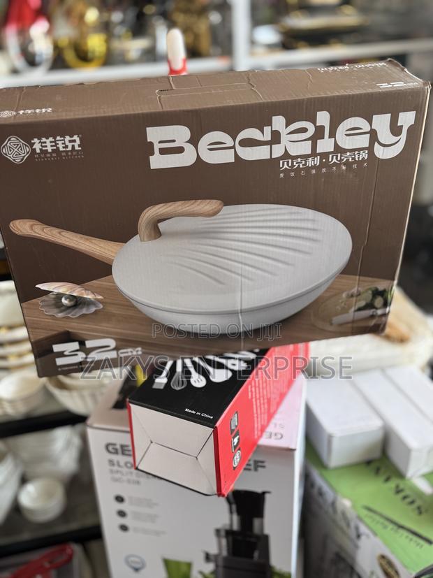 Non Stick Granite Wok Pan 32cm · Photo 4
