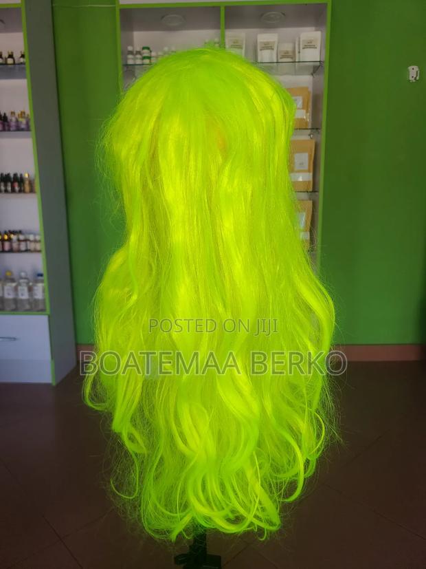 Green French Cut Wavy Hair photo 2