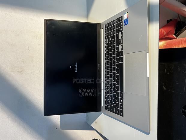 Laptop Samsung Galaxy Book3 360 15 NP750QFG 8GB Intel Core I5 SSD 512GB photo 7