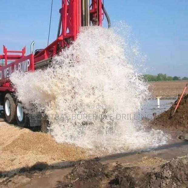 Community 25 Borehole Drilling and Services Contact Us Now · Photo 4