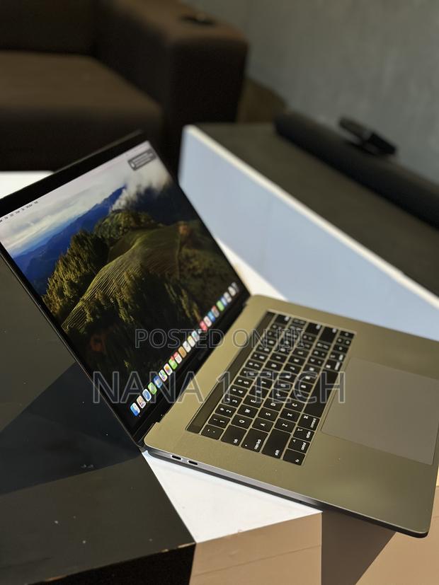 Laptop Apple MacBook 2018 16GB Intel Core I7 SSD 256GB photo 2