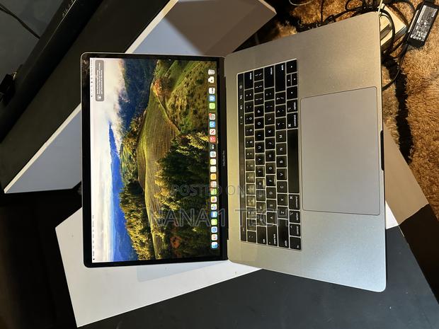 Laptop Apple MacBook 2018 16GB Intel Core I7 SSD 256GB