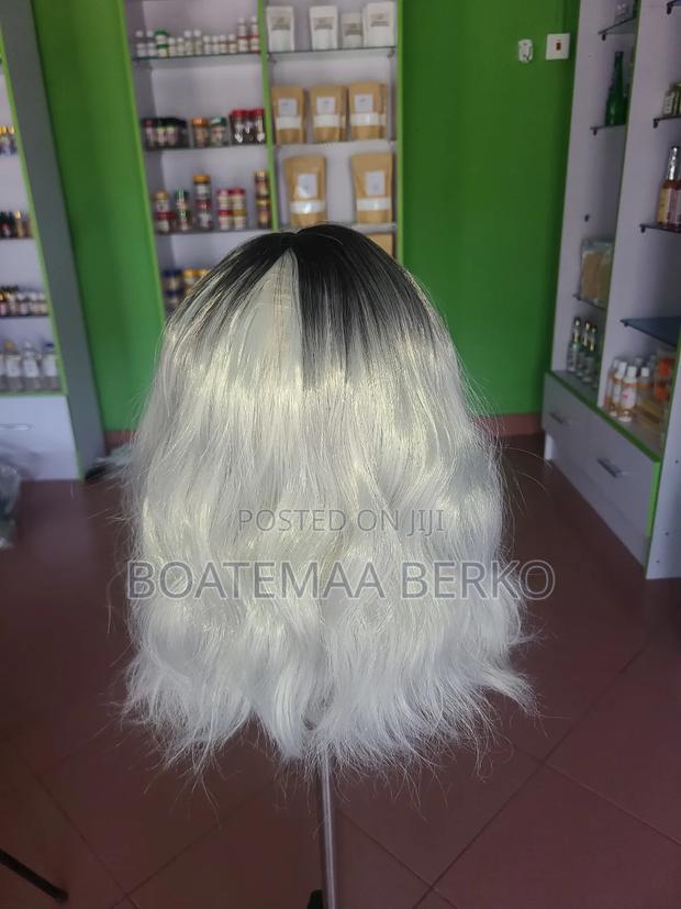 Grey Bodywave Wig photo 3