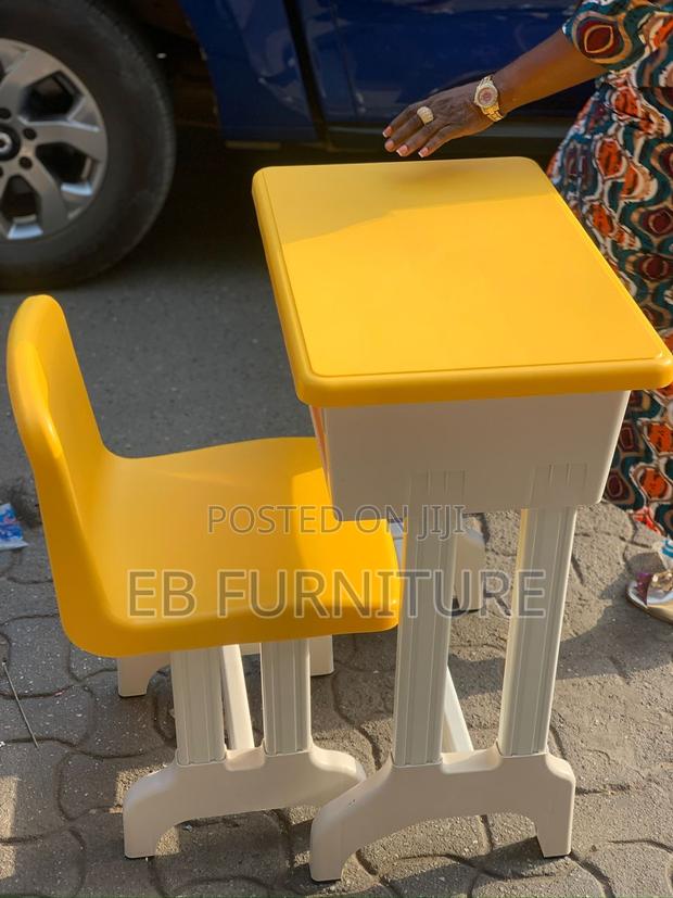 Children’S Study Table and Chair · Photo 4