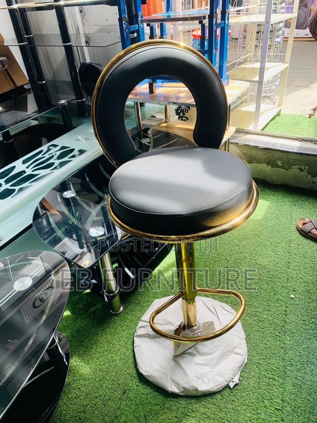 Adjustable Bar Chair · Photo 3