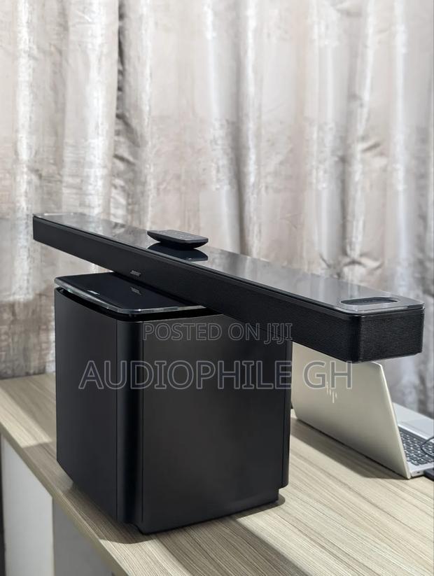 Bose Smart Soundbar 900 and Bose Bass Module 700