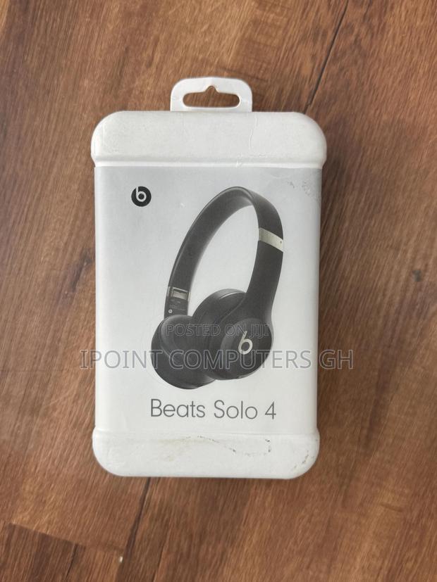 Beats Solo 4 Headphone photo 2