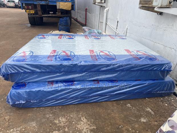 Latex Foam Orthopaedic Queen Size Mattress · Photo 4