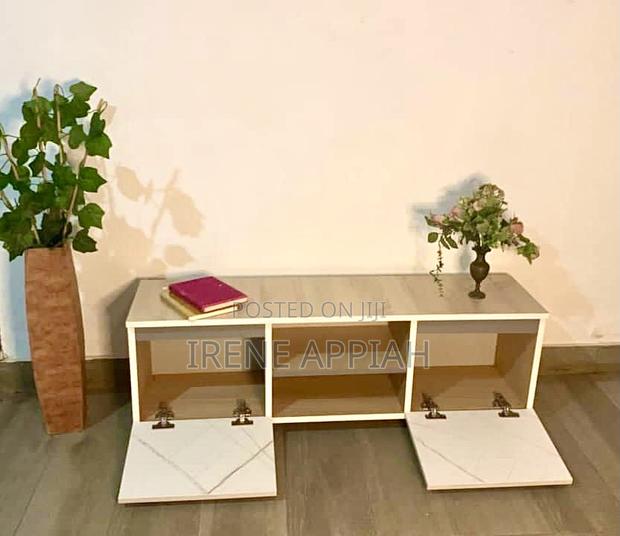 Television Stand · Photo 3