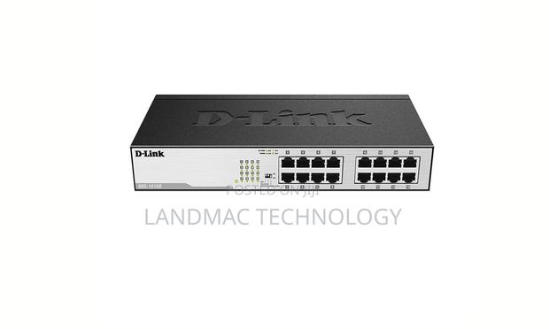 D-Link (Des-1016d) 16 Port Desktop Switch · Photo 2