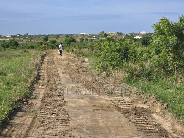 Exciting Land Discounts at Prampram Beach Road · Photo 4