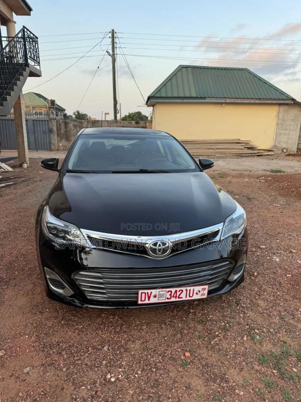 Toyota Avalon XLE Premium Sedan FWD (3.5L 6cyl 6A) 2013 Black