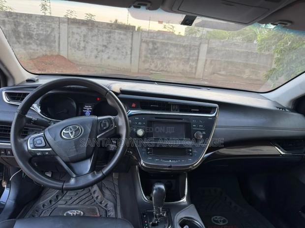 Toyota Avalon XLE Premium Sedan FWD (3.5L 6cyl 6A) 2013 Black